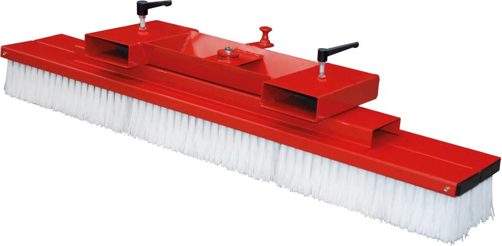 Stapler-Kehrbesen SKB B 1500mm, verstellb. RAL3000 rot m. Einfahrtaschen
